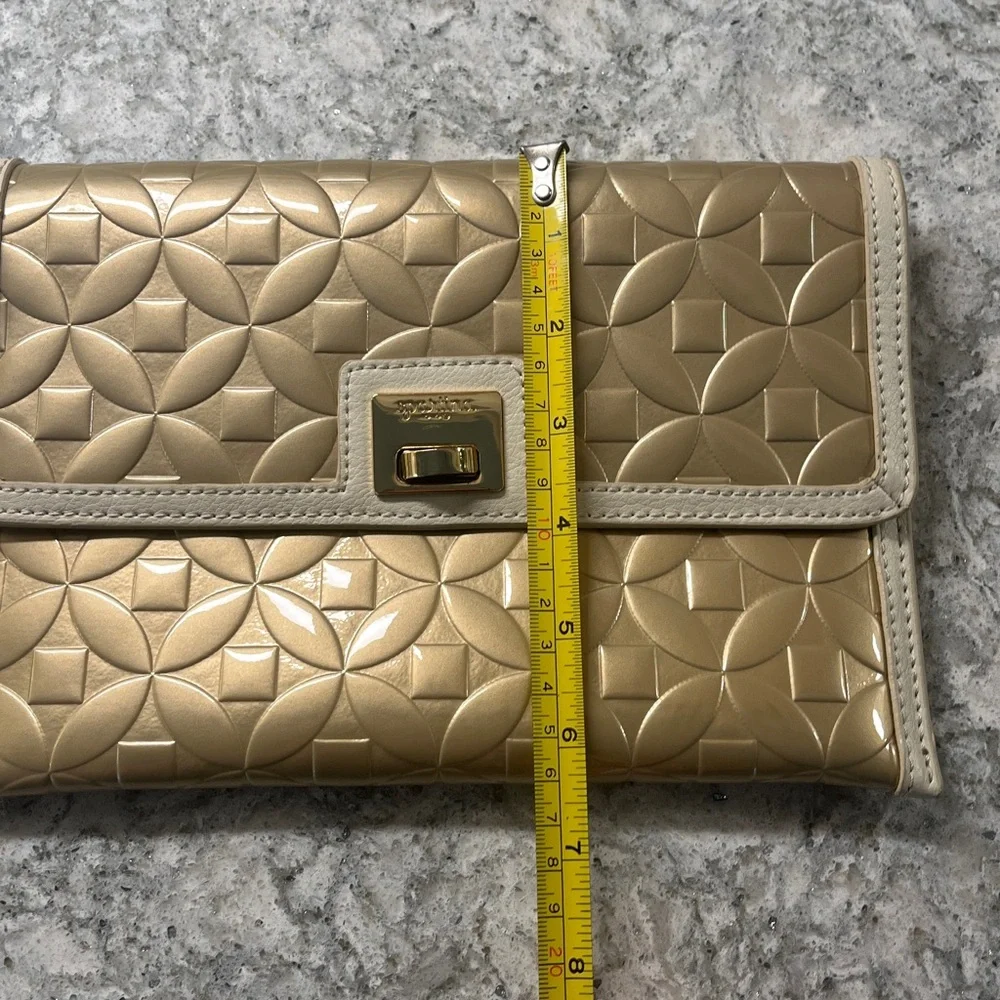 Spartina Gold Leather Clutch Handbag ~ 
Excellent condition - Picture 9 of 9